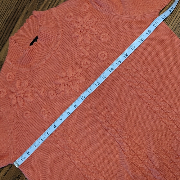 Vintage Salon Studio Mockneck Floral Embroidered Acrylic Sweater Medium - Picture 6 of 8